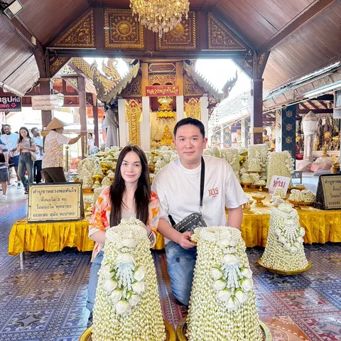 ลูกค้าแก้บนหลวงพ่อทันใจกับพานมะลิจากร้านคุณหล้า 59 (11)